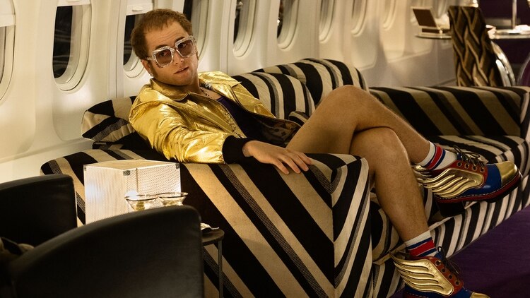 Taron Egerton como Elton John en Rocketman, que se estrena en junio 2019. Foto: David Appleby/Shutterstock