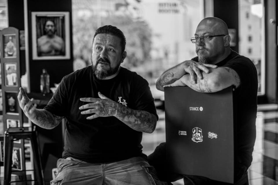 Brian Maya, productor de LA Originals, habla sobre cómo Underground, la productora de Sebastián Ortega, llegó a contar la historia de Estevan Oriol y Míster Cartoon en el Hip Hop de la Costa Oeste Crédito: Devin Stinson/Netflix