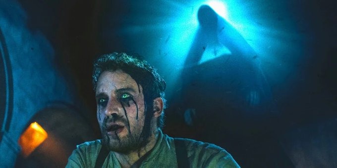 El demonio Valak vuelve para aterrorizar la vida de la Hermana Irene, quien deberá hacerle frente una vez más. (Créditos: HBO Max)